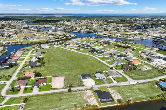 1925 NW 34th Place, Cape Coral, FL 33993