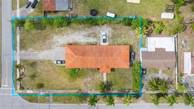 1895 NW 175th St, Miami Gardens, FL 33056