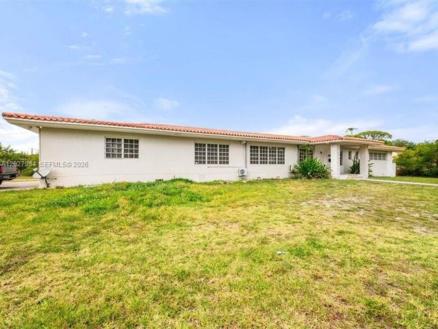 1895 NW 175th St, Miami Gardens, FL 33056