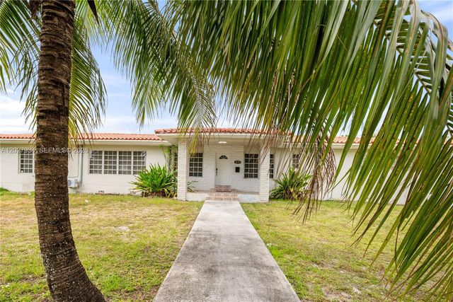 1895 NW 175th St, Miami Gardens, FL 33056