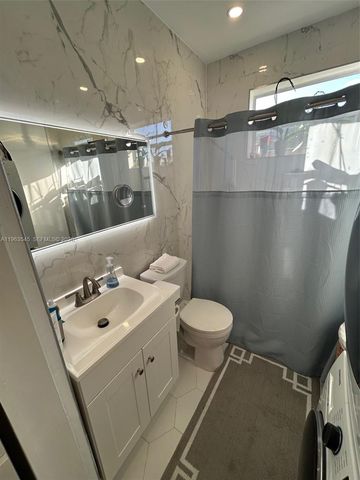 8000 SW 19th St, Miami, FL 33155