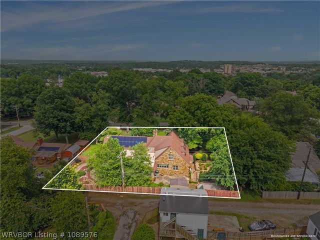 1720 Albert Pike, Fort Smith, AR 72903