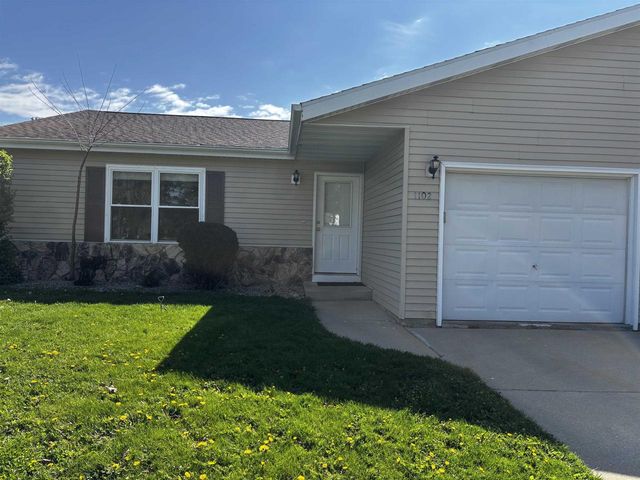 1102-1104 Sausalito Drive, Waunakee, WI 53597