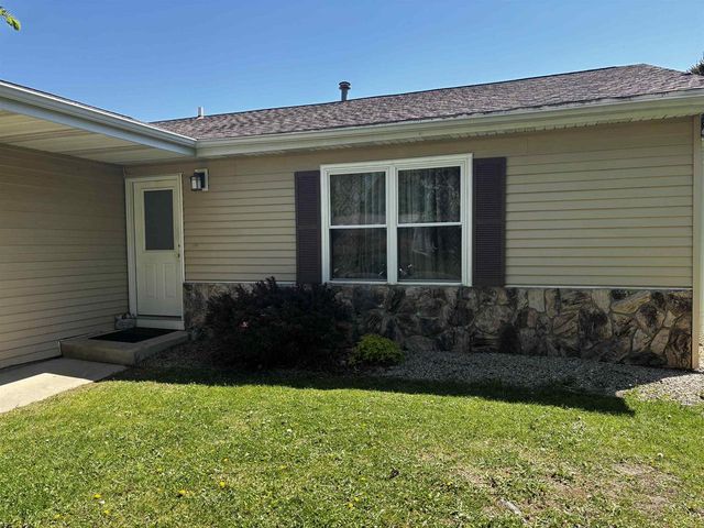 1102-1104 Sausalito Drive, Waunakee, WI 53597