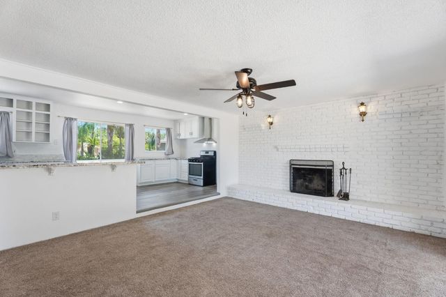 641 E Scott Avenue, Fresno, CA 93710
