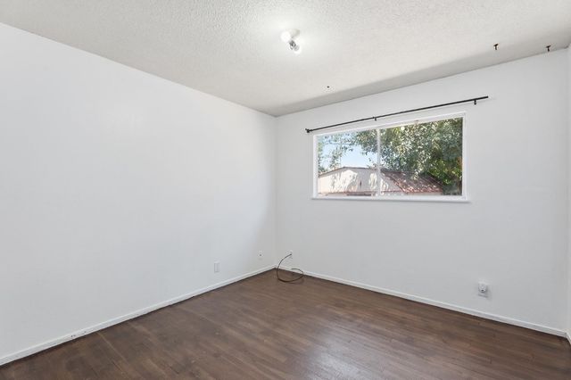 641 E Scott Avenue, Fresno, CA 93710