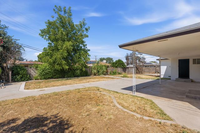 641 E Scott Avenue, Fresno, CA 93710