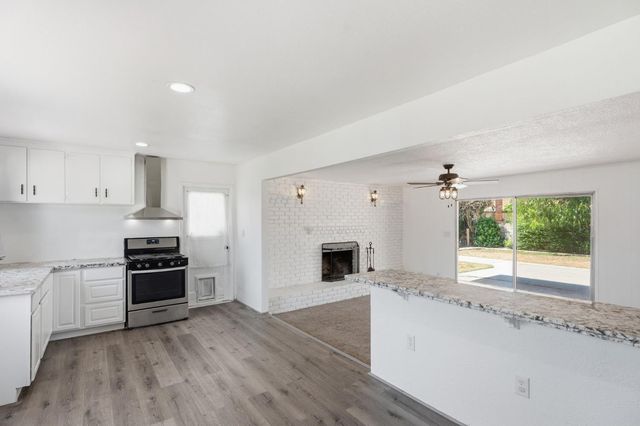 641 E Scott Avenue, Fresno, CA 93710