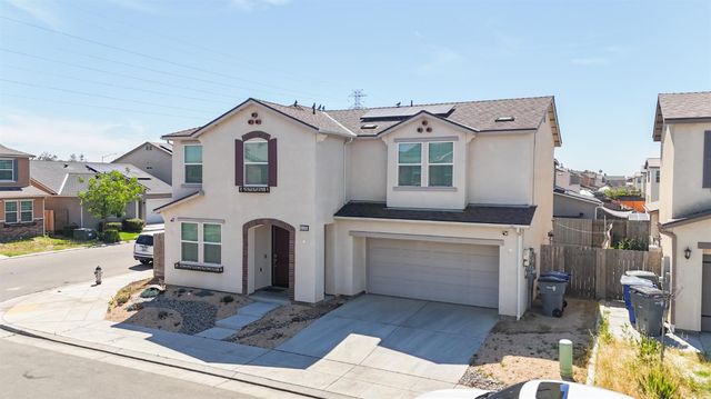 6125 W Donner Avenue, Fresno, CA 93723