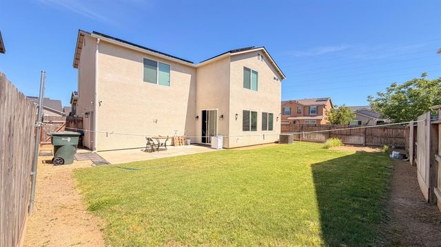 6125 W Donner Avenue, Fresno, CA 93723