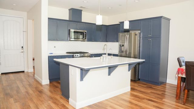 6125 W Donner Avenue, Fresno, CA 93723