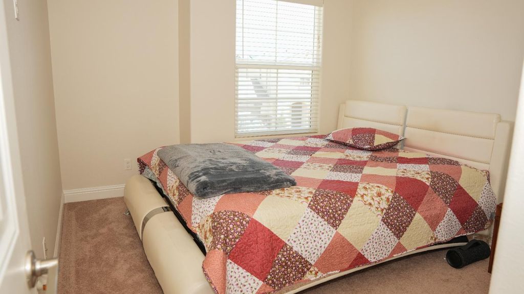 Image 19 of property listing at 6125 W Donner Avenue, Fresno, CA 93723
