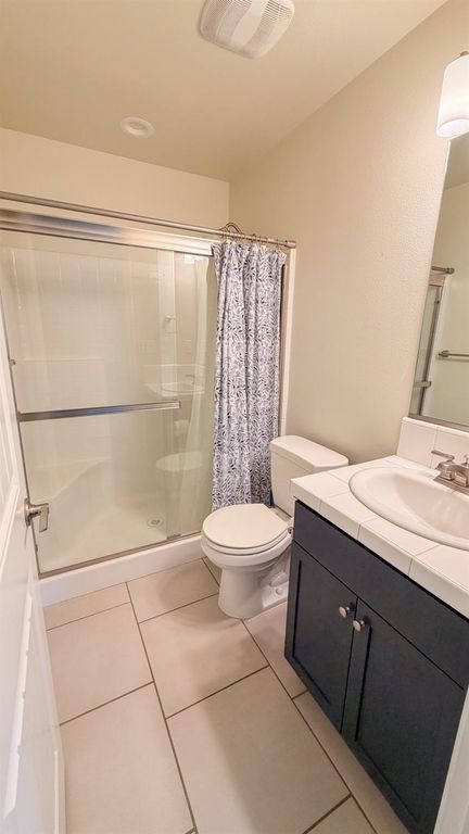 Image 28 of property listing at 6125 W Donner Avenue, Fresno, CA 93723