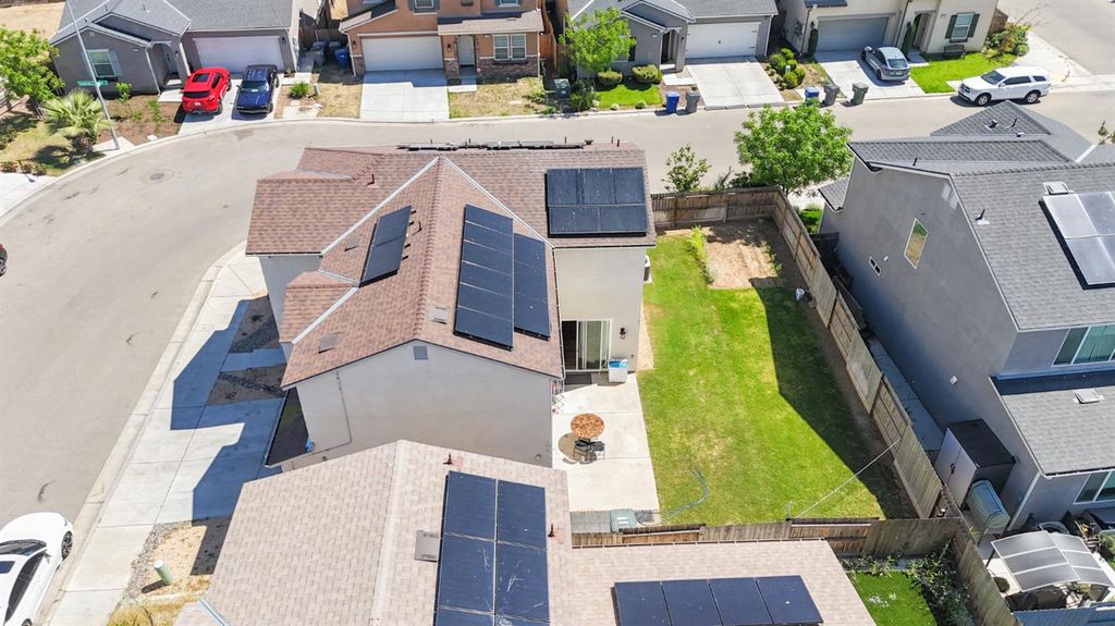 Image 32 of property listing at 6125 W Donner Avenue, Fresno, CA 93723
