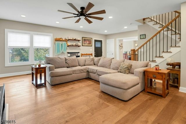 15 Hardman Ter, Denville Twp., NJ 07834