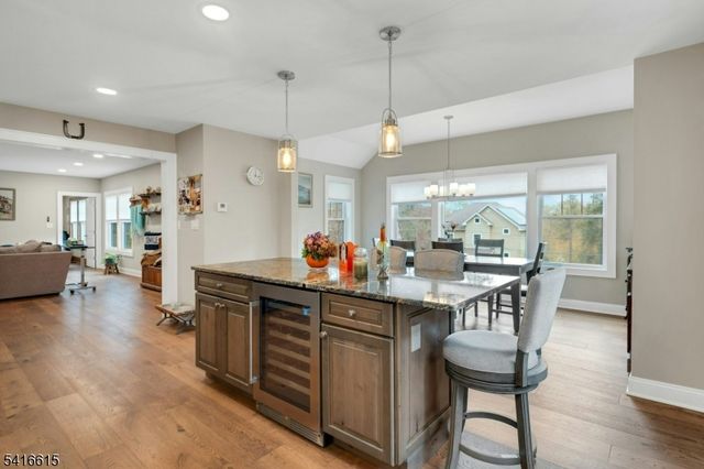 15 Hardman Ter, Denville Twp., NJ 07834