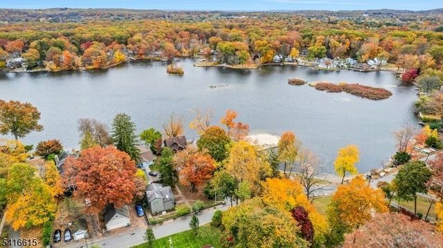 15 Hardman Ter, Denville Twp., NJ 07834