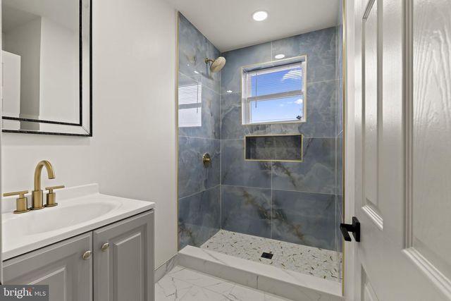 1001-3 ARROTT ST, Philadelphia, PA 19124