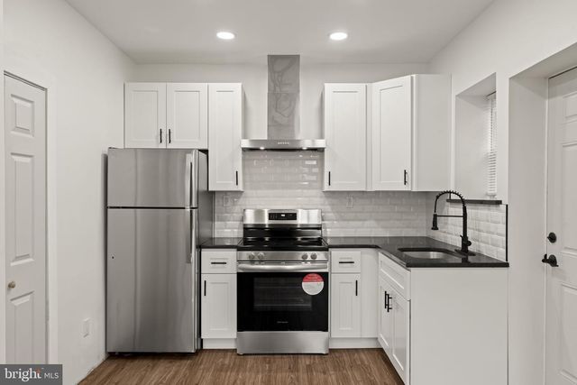 1001-3 ARROTT ST, Philadelphia, PA 19124