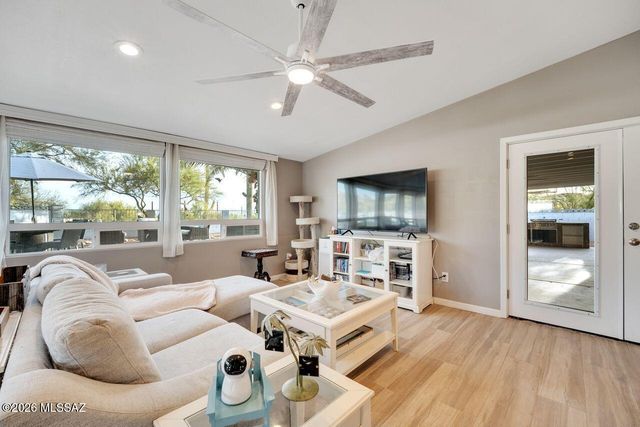 6510 N Longfellow Drive, Tucson, AZ 85718