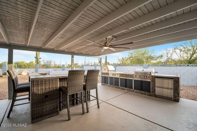 6510 N Longfellow Drive, Tucson, AZ 85718