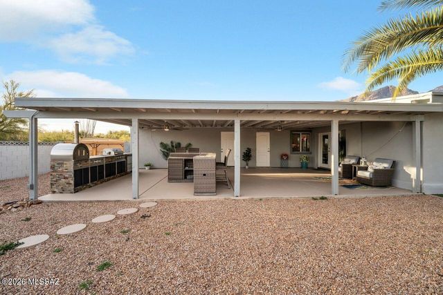 6510 N Longfellow Drive, Tucson, AZ 85718