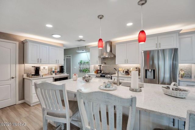 6510 N Longfellow Drive, Tucson, AZ 85718