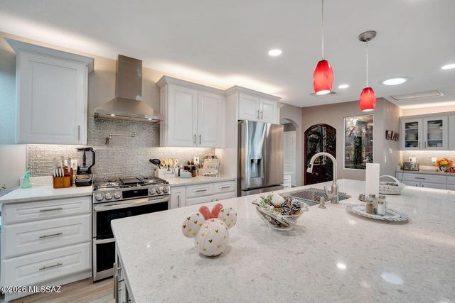 6510 N Longfellow Drive, Tucson, AZ 85718