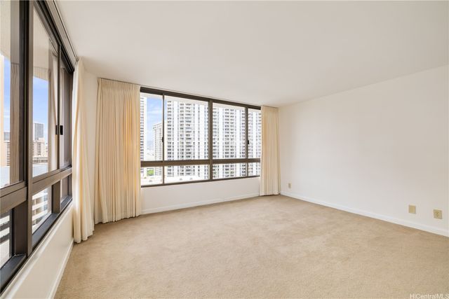 1910 Ala Moana Boulevard 19A, Honolulu, HI 96815