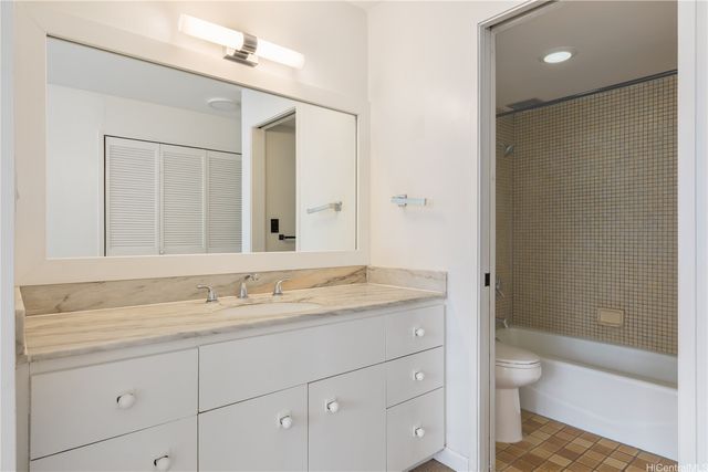 1910 Ala Moana Boulevard 19A, Honolulu, HI 96815