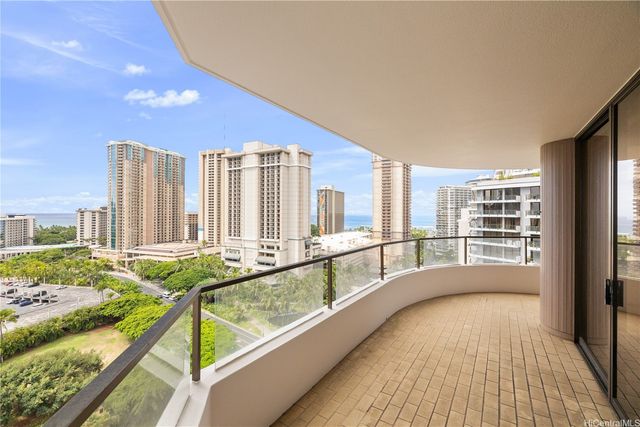 1910 Ala Moana Boulevard 19A, Honolulu, HI 96815