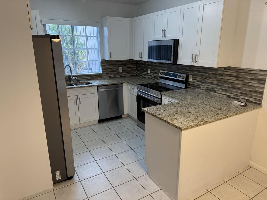 2010 Taylor Street 7b, Hollywood, FL 33020