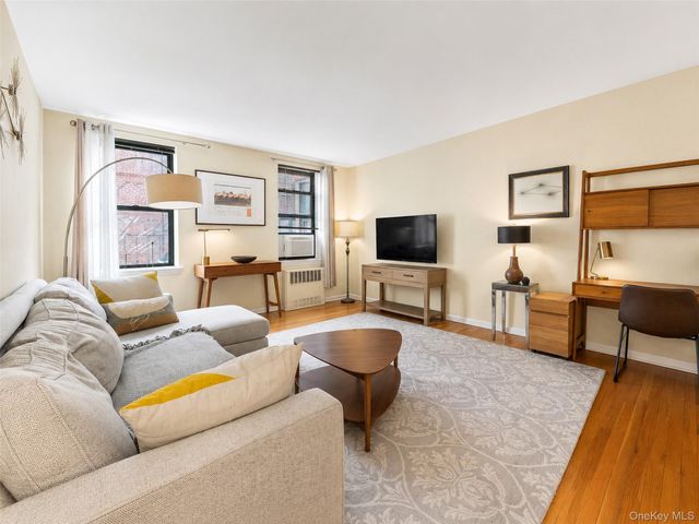 302 96th Street 4G, Brooklyn, NY 11209