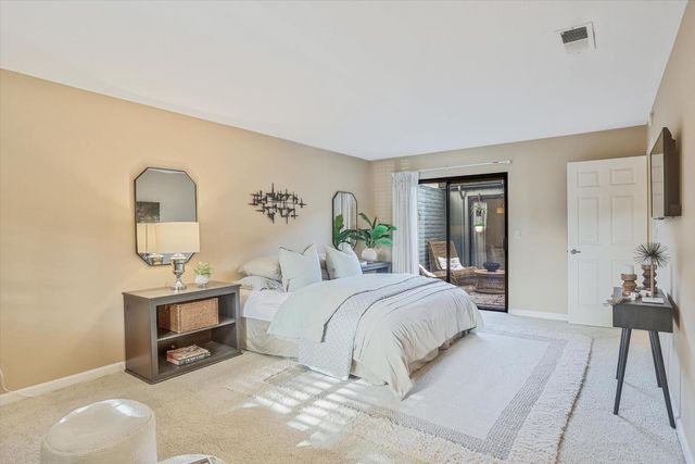 2240 University Ave, Sacramento, CA 95825