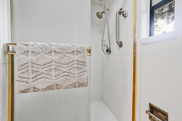 2240 University Ave, Sacramento, CA 95825