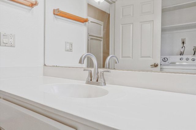 2240 University Ave, Sacramento, CA 95825