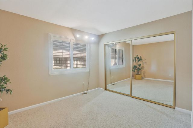 2240 University Ave, Sacramento, CA 95825