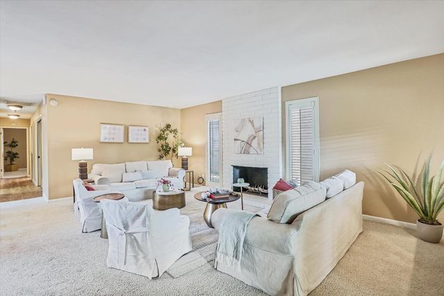 2240 University Ave, Sacramento, CA 95825