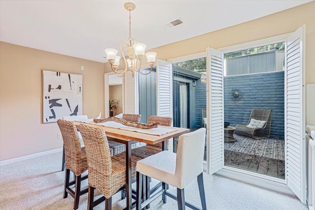 2240 University Ave, Sacramento, CA 95825