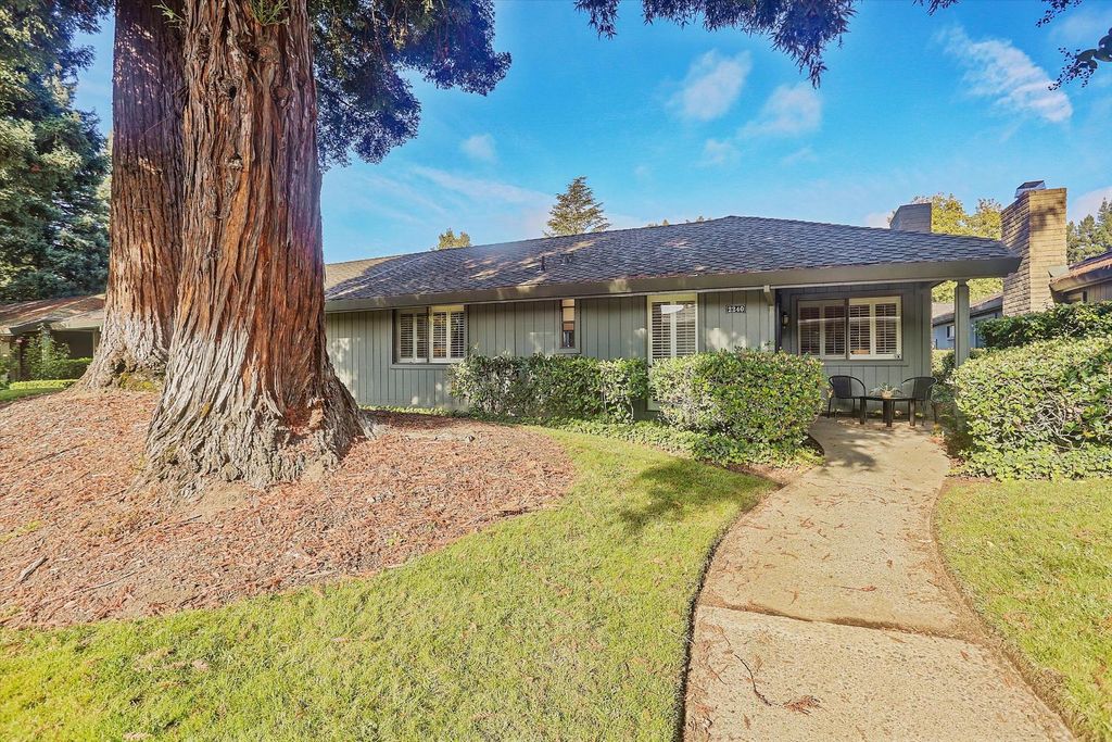 2240 University Ave, Sacramento, CA 95825