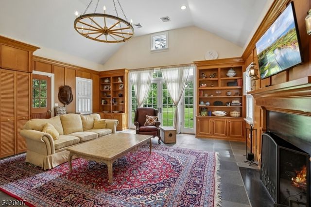 111 Village Rd, Harding Twp., NJ 07976