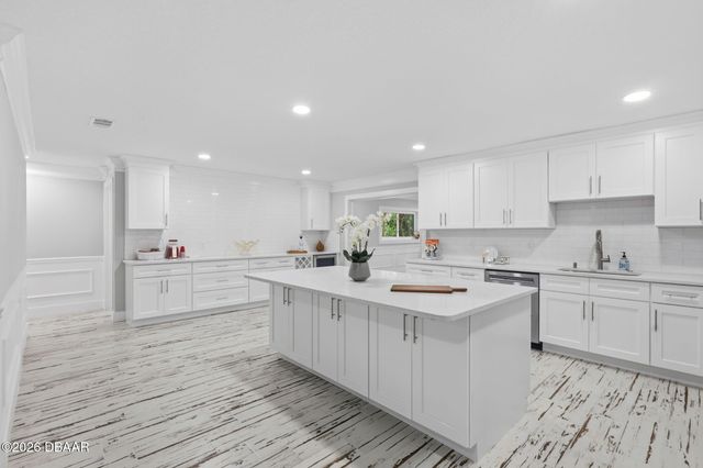 555 Wildwood Drive, New Smyrna Beach, FL 32168
