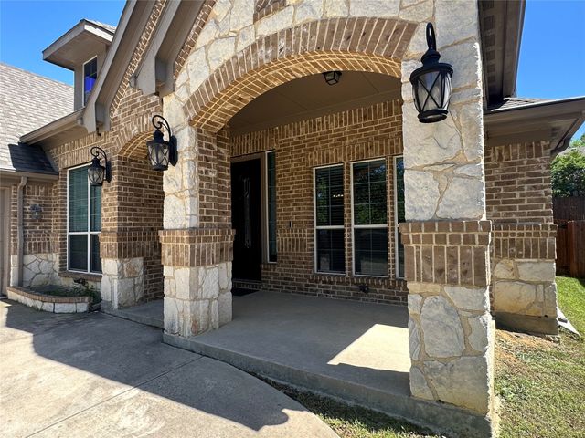 2410 Vintage Drive, Arlington, TX 76001
