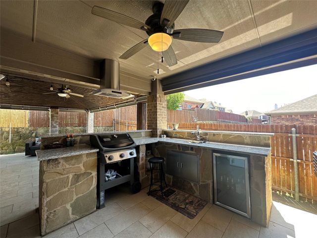 2410 Vintage Drive, Arlington, TX 76001