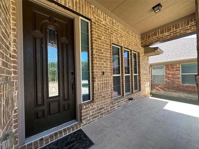 2410 Vintage Drive, Arlington, TX 76001