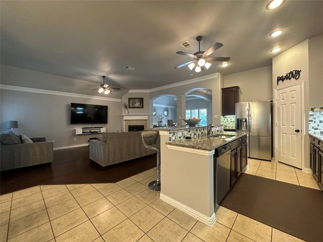 2410 Vintage Drive, Arlington, TX 76001