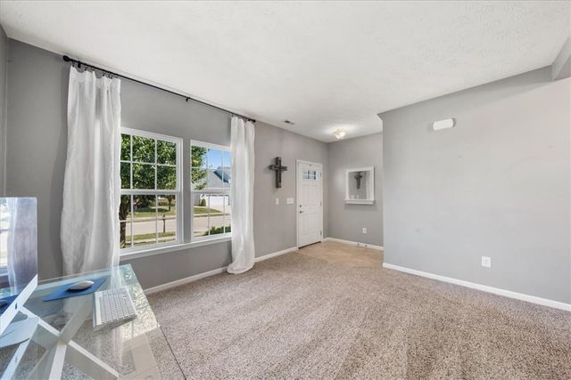 7119 Bluestream Drive, Tipp City, OH 45371