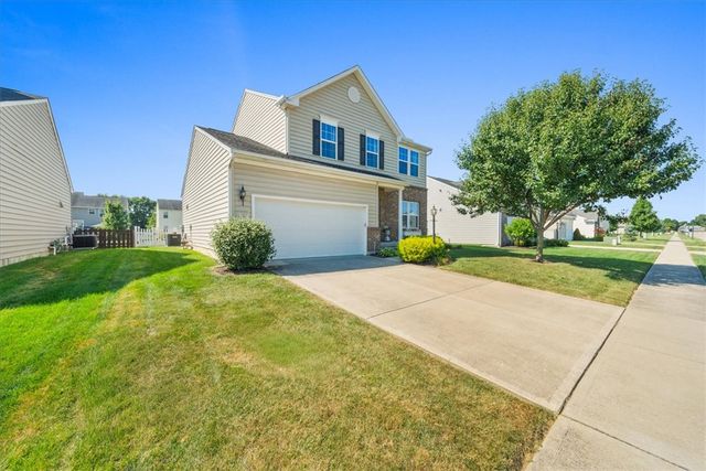 7119 Bluestream Drive, Tipp City, OH 45371