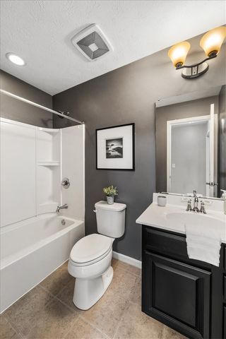 7119 Bluestream Drive, Tipp City, OH 45371