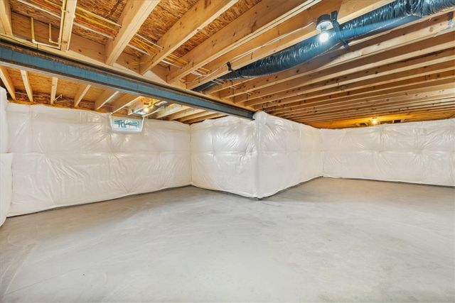 7119 Bluestream Drive, Tipp City, OH 45371